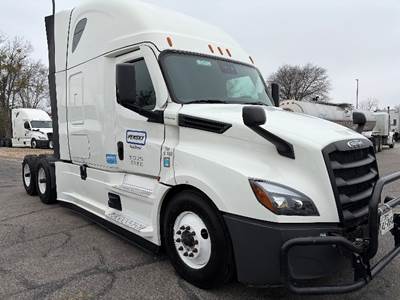 Freightliner Cascadia 126 Sleeper Semi Truck - 72" Integral Sleeper, 450HP, 12 Speed Automatic