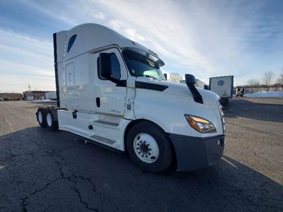 Freightliner Cascadia 126 Sleeper Semi Truck - 72" Integral Sleeper, 455HP, 12 Speed Automatic
