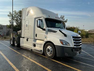 Freightliner Cascadia 126 Sleeper Semi Truck - 72" Integral Sleeper, 455HP, 12 Speed Automatic