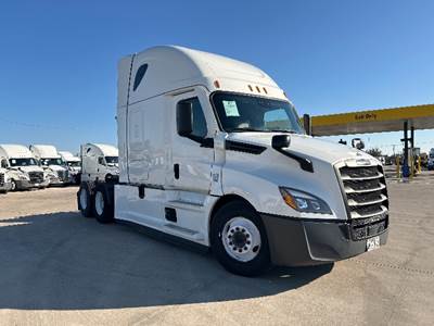 Freightliner Cascadia 126 Sleeper Semi Truck - 72" Integral Sleeper, 455HP, 12 Speed Automatic
