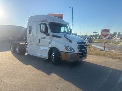 Freightliner Cascadia 126 Sleeper Semi Truck - 60" Integral Sleeper, 505HP, 10 Speed Manual
