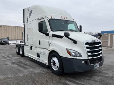 Freightliner Cascadia 126 Sleeper Semi Truck - 72" Integral Sleeper, 455HP, 12 Speed Automatic