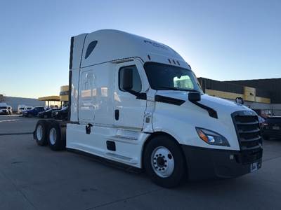Freightliner Cascadia 126 Sleeper Semi Truck - 72" Integral Sleeper, 455HP, 12 Speed Automatic