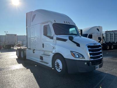 Freightliner Cascadia 126 Sleeper Semi Truck - 72" Integral Sleeper, 455HP, 12 Speed Automatic