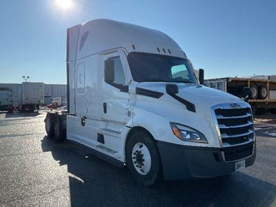 Freightliner Cascadia 126 Sleeper Semi Truck - 72" Integral Sleeper, 455HP, 12 Speed Automatic