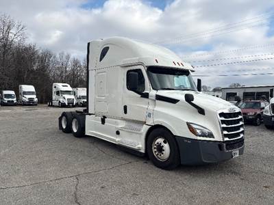 Freightliner Cascadia 126 Sleeper Semi Truck - 72" Integral Sleeper, 455HP, 12 Speed Automatic