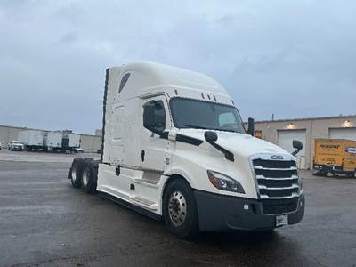Freightliner Cascadia 126 Sleeper Semi Truck - 72" Integral Sleeper, 400HP, 12 Speed Automatic