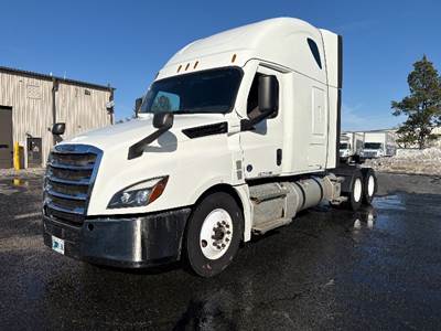 Freightliner Cascadia 126 Sleeper Semi Truck - 72" Integral Sleeper, 455HP, 12 Speed Automatic