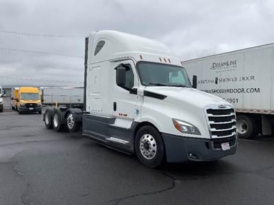 Freightliner Cascadia 126 Sleeper Semi Truck - 60" Integral Sleeper, 505HP, 13 Speed Manual