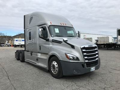 Freightliner Cascadia 126 Sleeper Semi Truck - 72" Integral Sleeper, 505HP, 12 Speed Automatic