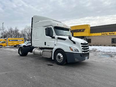 Freightliner Cascadia 126 Single Axle Sleeper Semi Truck - 60" Integral Sleeper, 455HP, 10 Speed Manual