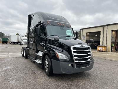 Freightliner Cascadia 126 Sleeper Semi Truck - 72" Integral Sleeper, 455HP, 12 Speed Automatic