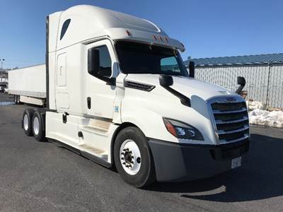 Freightliner Cascadia 126 Sleeper Semi Truck - 72" Integral Sleeper, 455HP, 12 Speed Automatic