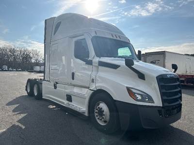 Freightliner Cascadia 126 Sleeper Semi Truck - 72" Integral Sleeper, 455HP, 12 Speed Automatic