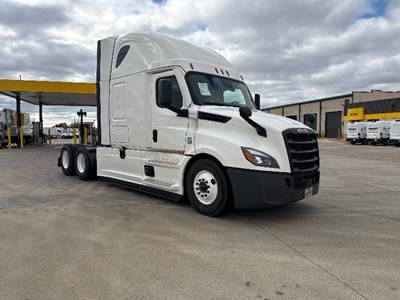 Freightliner Cascadia 126 Sleeper Semi Truck - 72" Integral Sleeper, 455HP, 12 Speed Automatic