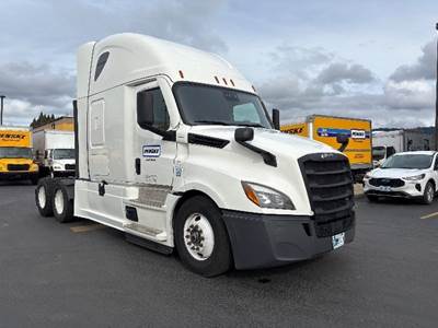 Freightliner Cascadia 126 Sleeper Semi Truck - 72" Integral Sleeper, 455HP, 12 Speed Automatic
