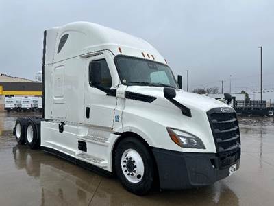 Freightliner Cascadia 126 Sleeper Semi Truck - 72" Integral Sleeper, 455HP, 12 Speed Automatic