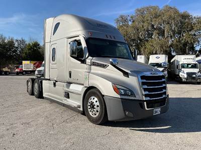 Freightliner Cascadia 126 Sleeper Semi Truck - 72" Integral Sleeper, 455HP, 12 Speed Automatic
