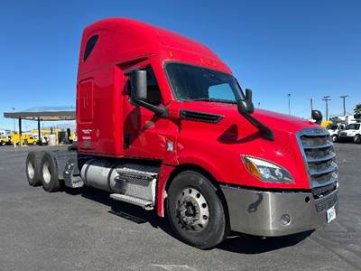 Freightliner Cascadia 126 Sleeper Semi Truck - 72" Integral Sleeper, 455HP, 12 Speed Automatic