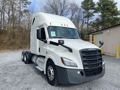 Freightliner Cascadia 126 Sleeper Semi Truck - 72" Integral Sleeper, 455HP, 12 Speed Automatic