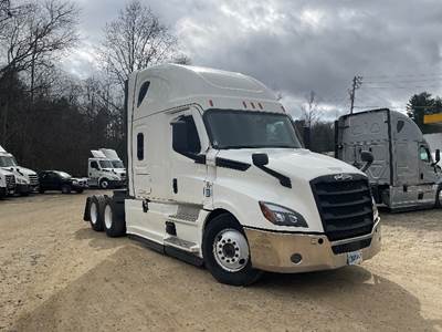 Freightliner Cascadia 126 Sleeper Semi Truck - 72" Integral Sleeper, 475HP, 12 Speed Automatic