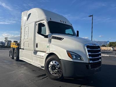 Freightliner Cascadia 126 Sleeper Semi Truck - 72" Integral Sleeper, 455HP, 12 Speed Automatic