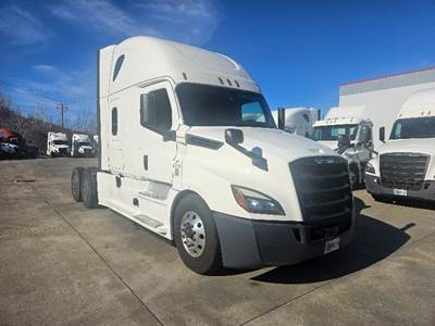 Freightliner Cascadia 126 Sleeper Semi Truck - 72" Integral Sleeper, 455HP, 12 Speed Automatic