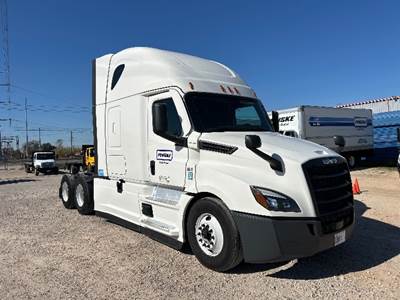 Freightliner Cascadia 126 Sleeper Semi Truck - 72" Integral Sleeper, 455HP, 12 Speed Automatic