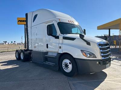 Freightliner Cascadia 126 Sleeper Semi Truck - 72" Integral Sleeper, 450HP, 12 Speed Automatic