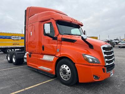 Freightliner Cascadia 126 Sleeper Semi Truck - 60" Integral Sleeper, 505HP, 12 Speed Automatic