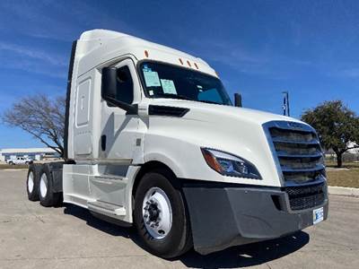 Freightliner Cascadia 126 Sleeper Semi Truck - 48" Integral Sleeper, 455HP, 10 Speed Manual