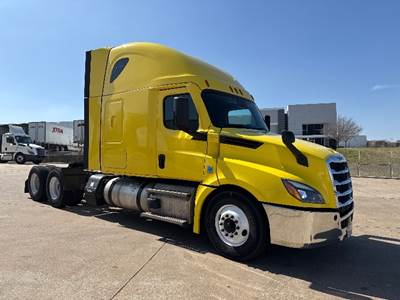 Freightliner Cascadia 126 Sleeper Semi Truck - 72" Integral Sleeper, 455HP, 12 Speed Automatic