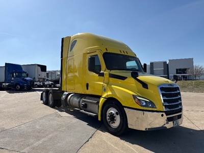 Freightliner Cascadia 126 Sleeper Semi Truck - 72" Integral Sleeper, 455HP, 12 Speed Automatic