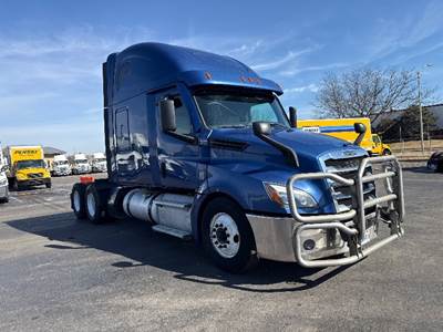 Freightliner Cascadia 126 Sleeper Semi Truck - 72" Integral Sleeper, 455HP, 12 Speed Automatic
