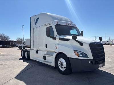 Freightliner Cascadia 126 Sleeper Semi Truck - 72" Integral Sleeper, 455HP, 12 Speed Automatic