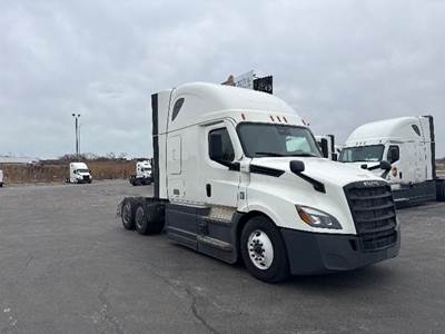 Freightliner Cascadia 126 Sleeper Semi Truck - 72" Integral Sleeper, 450HP, 12 Speed Automatic