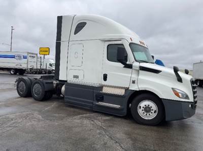 Freightliner Cascadia 126 Sleeper Semi Truck - 72" Integral Sleeper, 450HP, 12 Speed Automatic