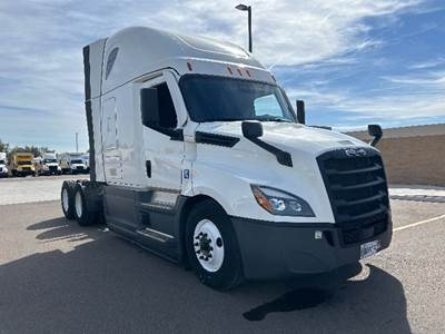 Freightliner Cascadia 126 Sleeper Semi Truck - 72" Integral Sleeper, 450HP, 12 Speed Automatic
