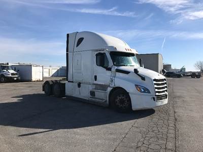 Freightliner Cascadia 126 Sleeper Semi Truck - 72" Integral Sleeper, 455HP, 12 Speed Automatic