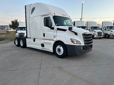 Freightliner Cascadia 126 Sleeper Semi Truck - 72" Integral Sleeper, 455HP, 12 Speed Automatic