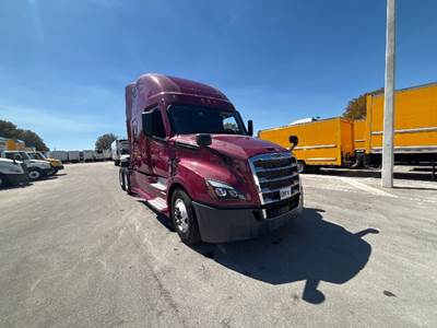 Freightliner Cascadia 126 Sleeper Semi Truck - 72" Integral Sleeper, 475HP, 12 Speed Automatic