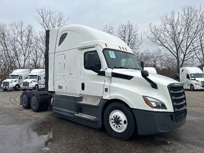 Freightliner Cascadia 126 Sleeper Semi Truck - 72" Integral Sleeper, 450HP, 12 Speed Automatic