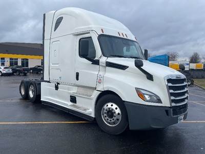 Freightliner Cascadia 126 Sleeper Semi Truck - 72" Integral Sleeper, 450HP, 12 Speed Automatic