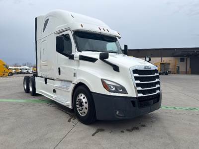 Freightliner Cascadia 126 Sleeper Semi Truck - 72" Integral Sleeper, 455HP, 12 Speed Automatic