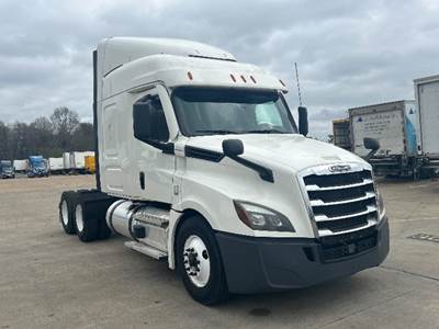 Freightliner Cascadia 126 Sleeper Semi Truck - 60" Integral Sleeper, 455HP, 12 Speed Automatic
