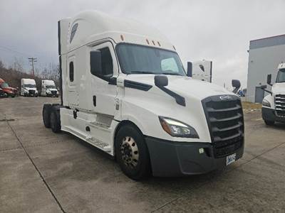 Freightliner Cascadia 126 Sleeper Semi Truck - 72" Integral Sleeper, 455HP, 12 Speed Automatic