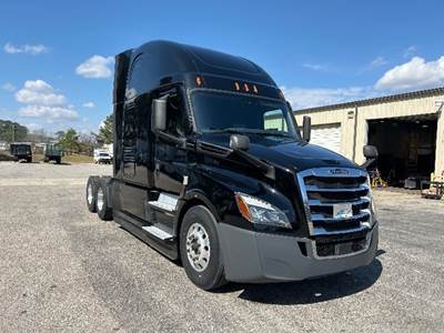 Freightliner Cascadia 126 Sleeper Semi Truck - 72" Integral Sleeper, 455HP, 12 Speed Automatic