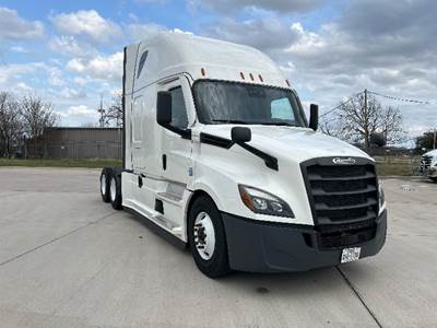 Freightliner Cascadia 126 Sleeper Semi Truck - 72" Integral Sleeper, 455HP, 12 Speed Automatic