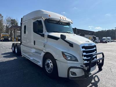 Freightliner Cascadia 126 Sleeper Semi Truck - 72" Integral Sleeper, 455HP, 10 Speed Manual