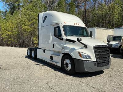 Freightliner Cascadia 126 Sleeper Semi Truck - 72" Integral Sleeper, 455HP, 12 Speed Automatic